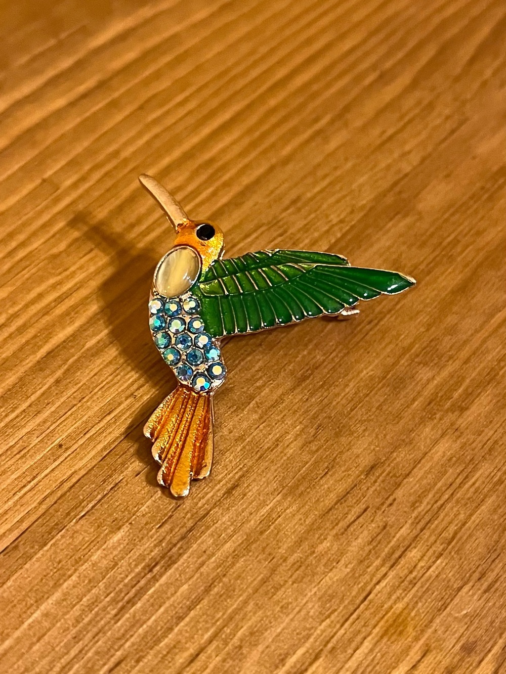 Hummingbird brooch green wings blue rhinestone belly lime green throat 1 3/4”